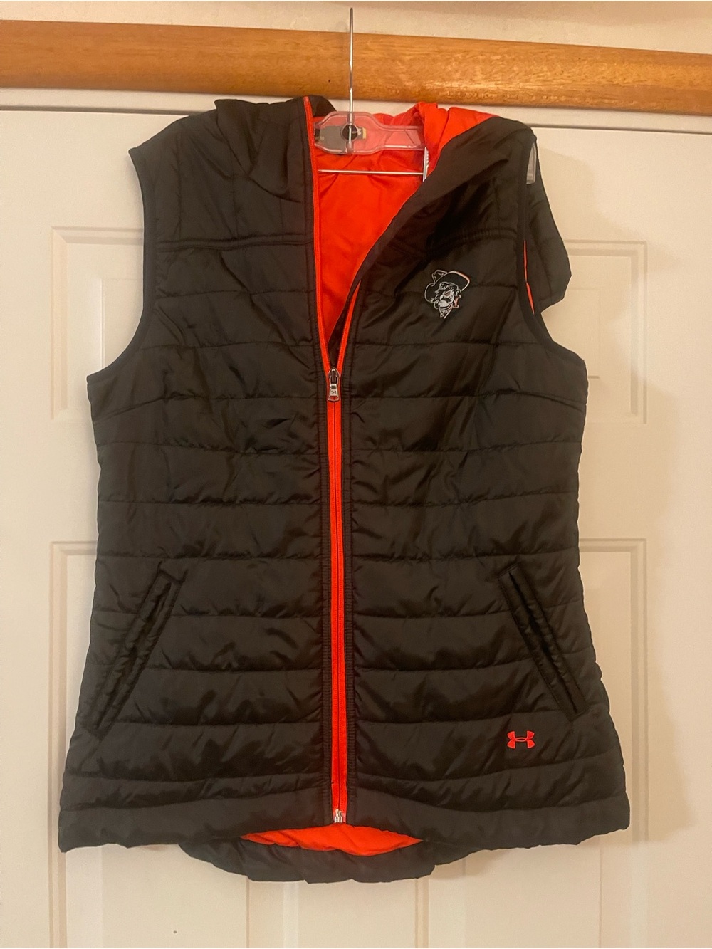 Under Armour Oklahoma State Cowboys Puffer Vest Size LG Black Orange